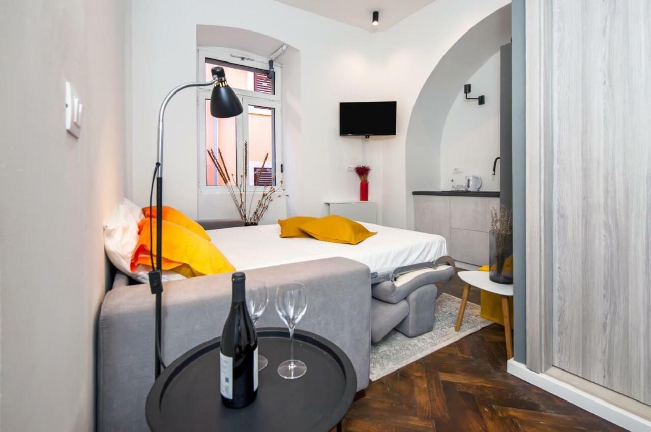 Mini Studio Mignon